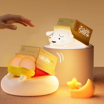 Shinchan Box Night Lamp + Phone HolderShinchan night lamp អំពូលពេលយប់ឈីងចាង អាចទ្រទូរស័ព្ទបាន