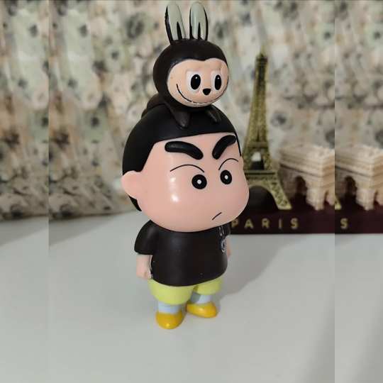 តុក្តាឈីងចាំង ឡាប៊ូប៊ូ Crayon Shin-chan With Labubu Anime Figure Pvc Model Handmade Trendy And Cute Model Ornaments Collectible Birthday Toy Gifts